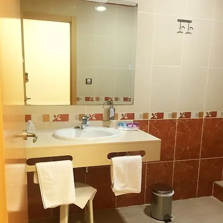 Hotel La Familia 3*